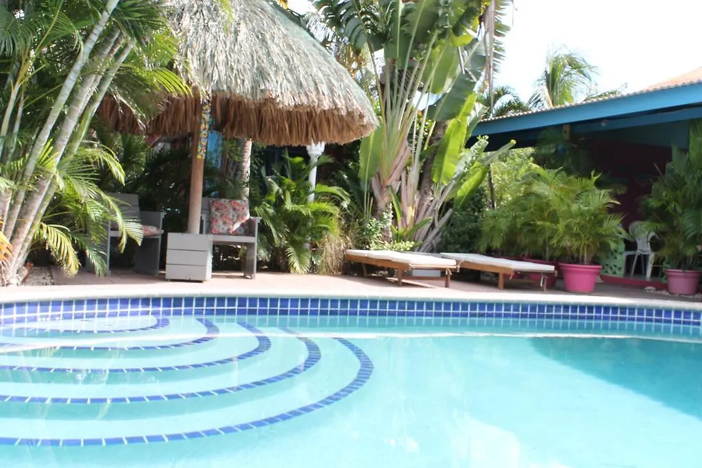 Caribbean Flower Apartments Willemstad